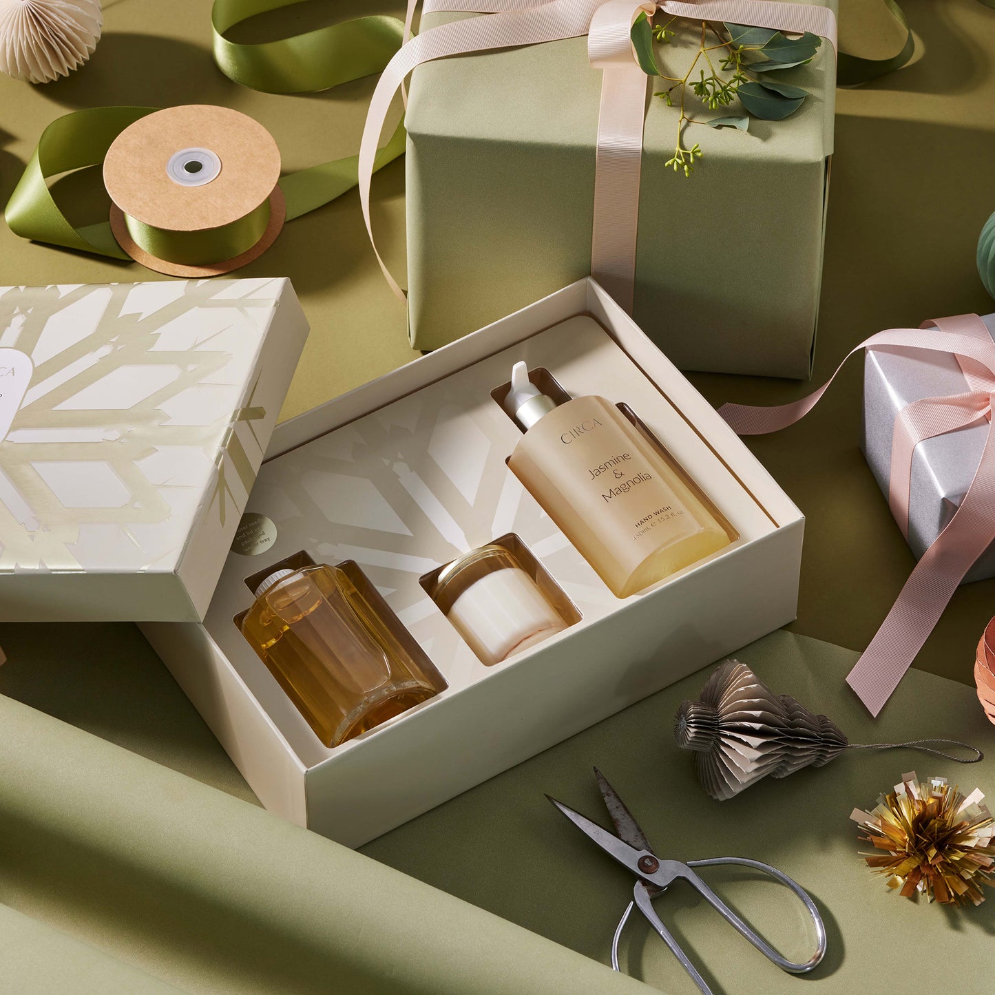 CIRCA Jasmine and Magnolia 60g Candle, Diffuser and Hand Wash Fragrance Set