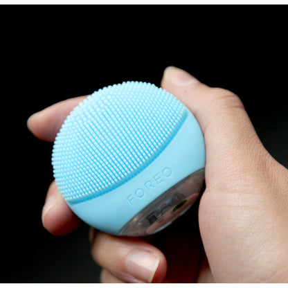 FOREO LUNA Go Travel-Friendly Anti-Ageing and Facial Cleansing Brush (Various Options)