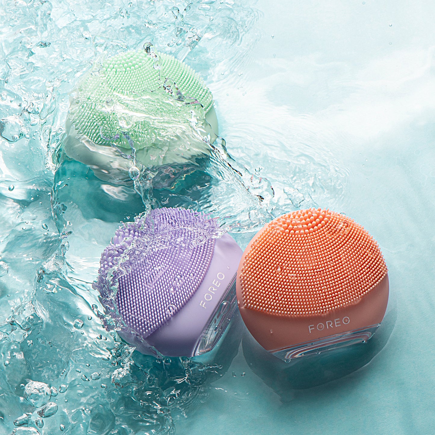 FOREO LUNA 4 GO 2-Zone Facial Cleansing and Firming Device for All Skin Types (Various Colours)