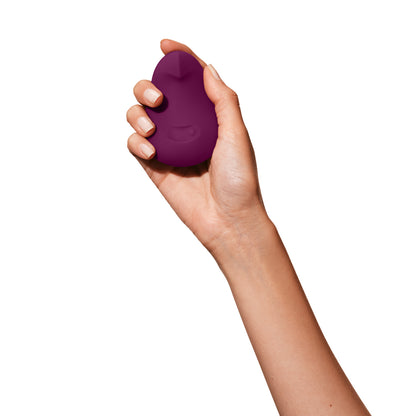 Dame Pom Flexible Vibrator - Plum