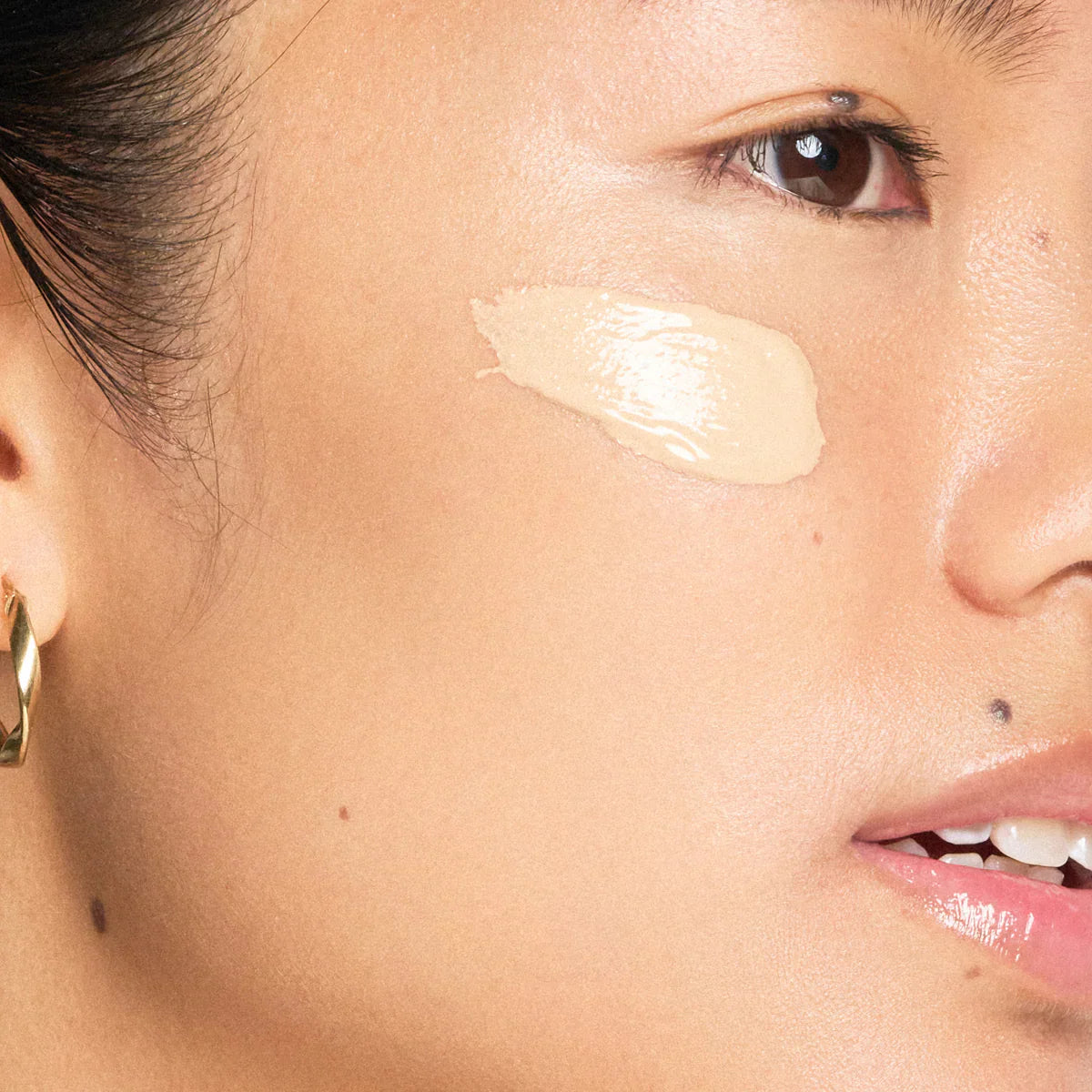 The Jojoba Company Illuminating Tinted Moisturiser - Medium 50ml